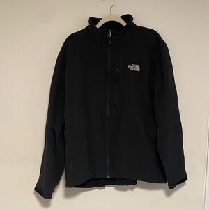 The North Face Men’s Black Lightweight Fleece Jacket